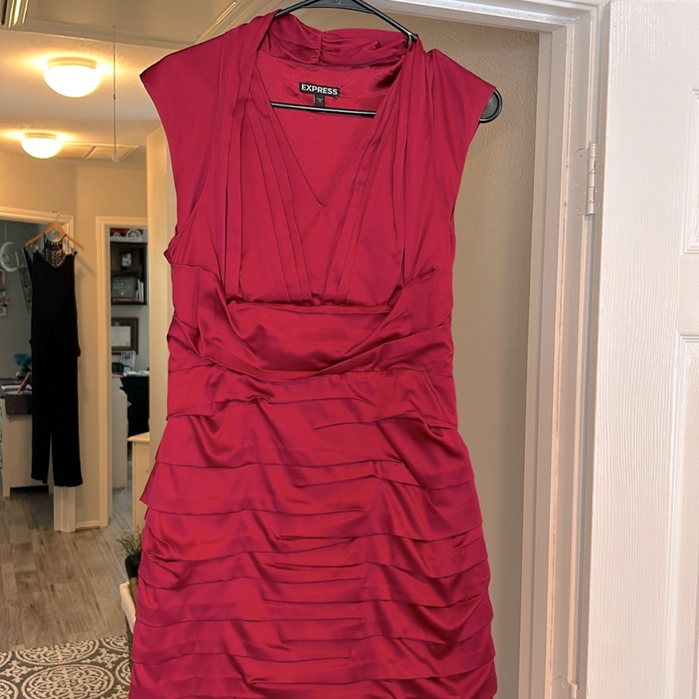 Red express dress